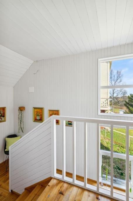 Cozy Little House In Tromso City Extérieur photo